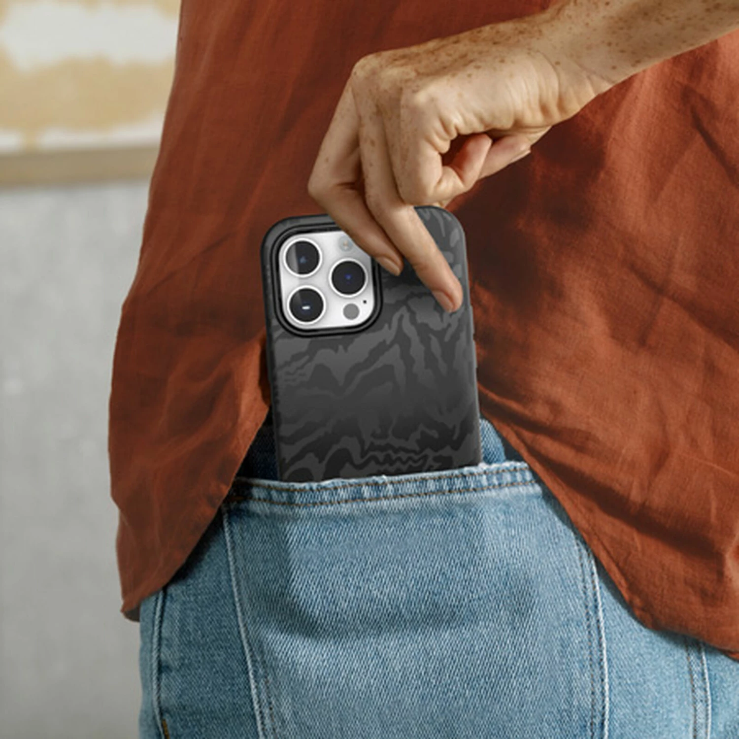 Coque IPhone 14 Pro Max Symmetry Series Avec MagSafe Rebel (Black) â Image 3